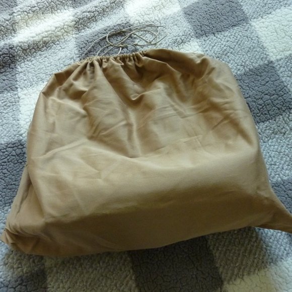 BURBERRY Medium Doodle Canvas Logo Tote Bag - Picture 6 of 15